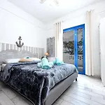 House By The Sea *