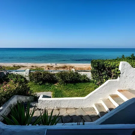 House By The Sea 度假居 *
