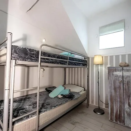 度假居 House By The Sea