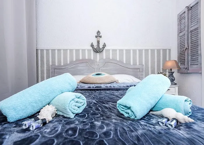 House By The Sea * Skála Foúrkas